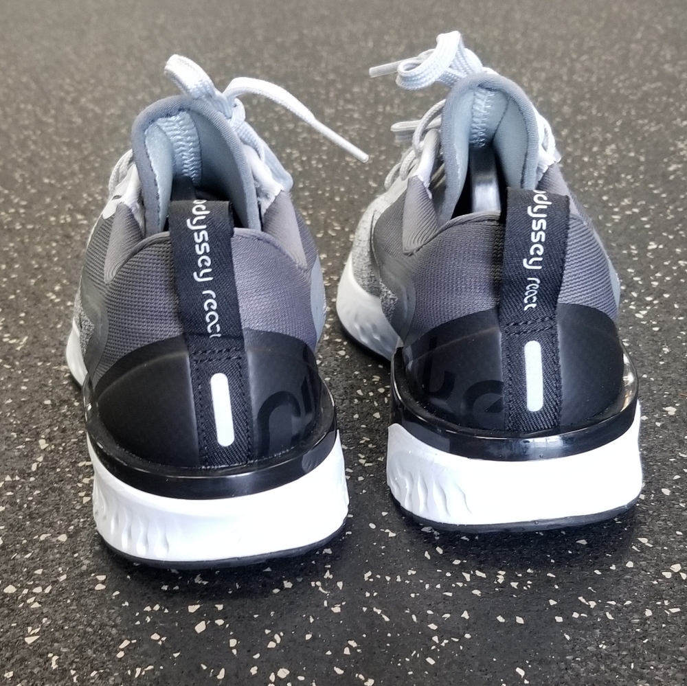 Womens Nike Odyssey React Wolf Grey / Black sz 6.5 - Picture 2 of 4